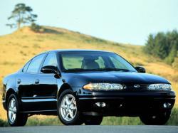Oldsmobile Alero Седан