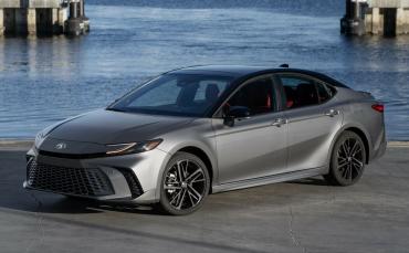 Toyota Camry IX (XV80) Седан
