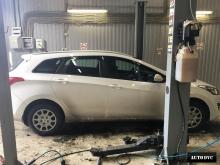 Общий план Heyndai i40 после установки 