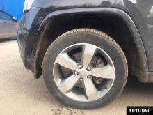 Передняя часть Jeep Grand Cherokee после установки проставок
