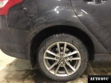 Задняя часть Ford Focus III после установки проставок