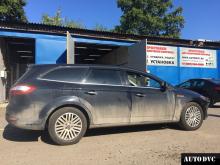 Общий вид Ford Mondeo после установки проставок