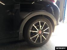 Задняя часть Honda Civic после установки проставок