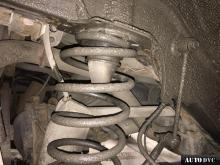 Стойка Jeep Grand Cherokee  до установки проставки