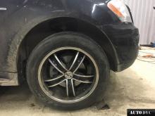 Передняя часть Mercedes ML после установки проставок