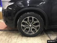 Передняя часть Mitsubishi Outlander до установки проставок