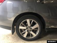 Задняя часть Nissan Rathfinder до установки проставок