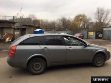 Общий вид Nissan Primera III после установки проставок