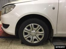 Передняя часть Skoda Roomster до установки проставок