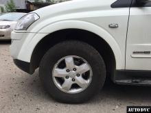 Передняя часть SsangYong Kyron после установки проставок