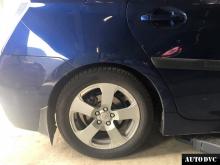 Задняя часть Toyota Prius до установки проставок