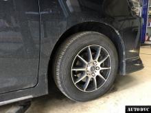Передняя часть Toyota Voxy до установки проставок