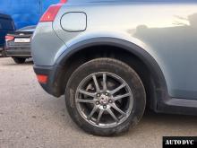 Задняя часть Volvo C30 I после установки проставок