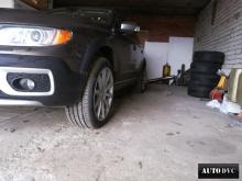 Общий вид автомобиля  Volvo XC70 после установки проставок